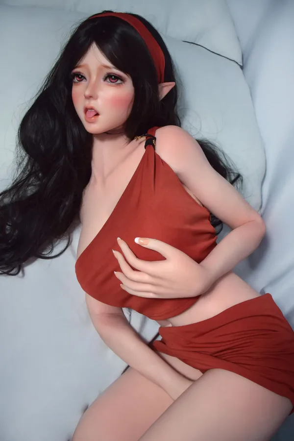Elsa Babe Sakuma Hanasaki