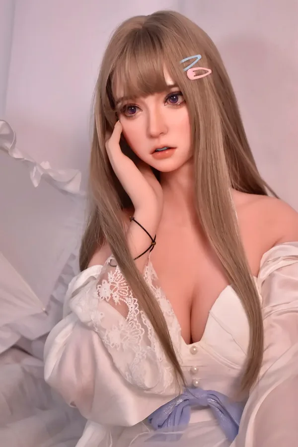 Elsa Babe Ayanokouji Akane
