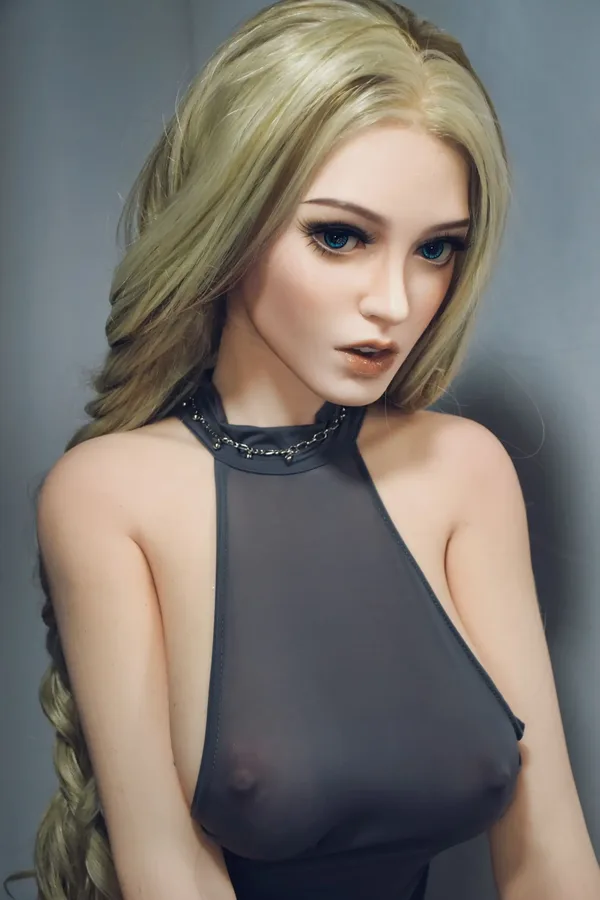 Elsa Babe Olivia Smith