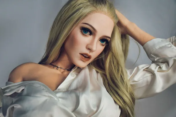 Elsa Babe Olivia Smith