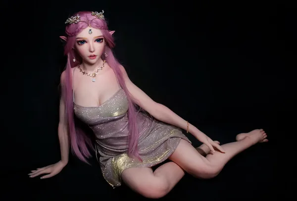 Elsa Babe Takano Rie