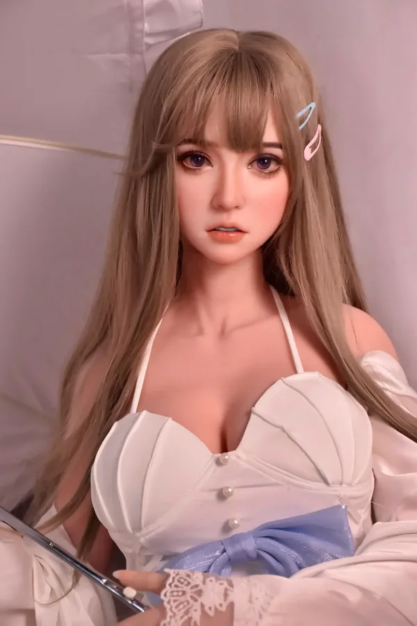 Elsa Babe Ayanokouji Akane